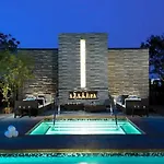 Palms Place Hotel And Spa 